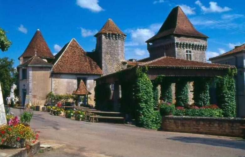 فيلا Gite Chez Marot Varaignes الغرفة الصورة